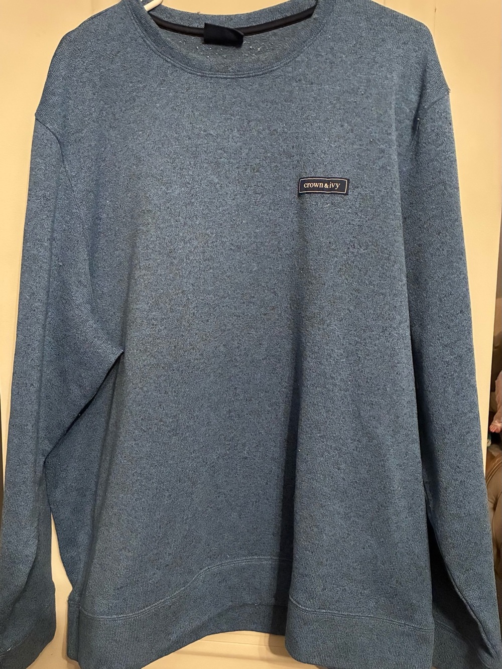 crown & ivy Men's Heathered Blue Crewneck Sweater